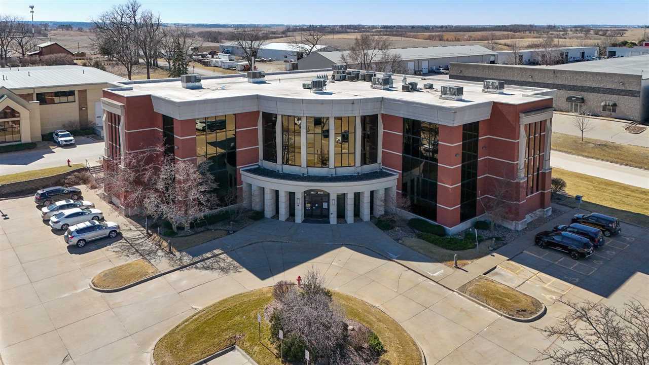 Photo 1 of 10 — 2937 Sierra Ct SW 2nd Floor - Large Suite, IowaCity, IA 52240