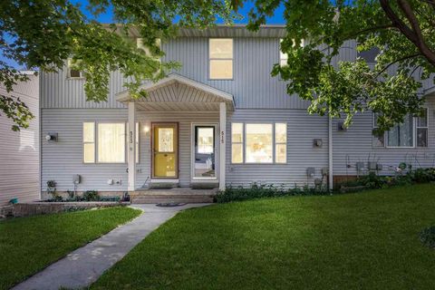 Photo of 515 Potter St, IA 52340 (MLS # 202506214)