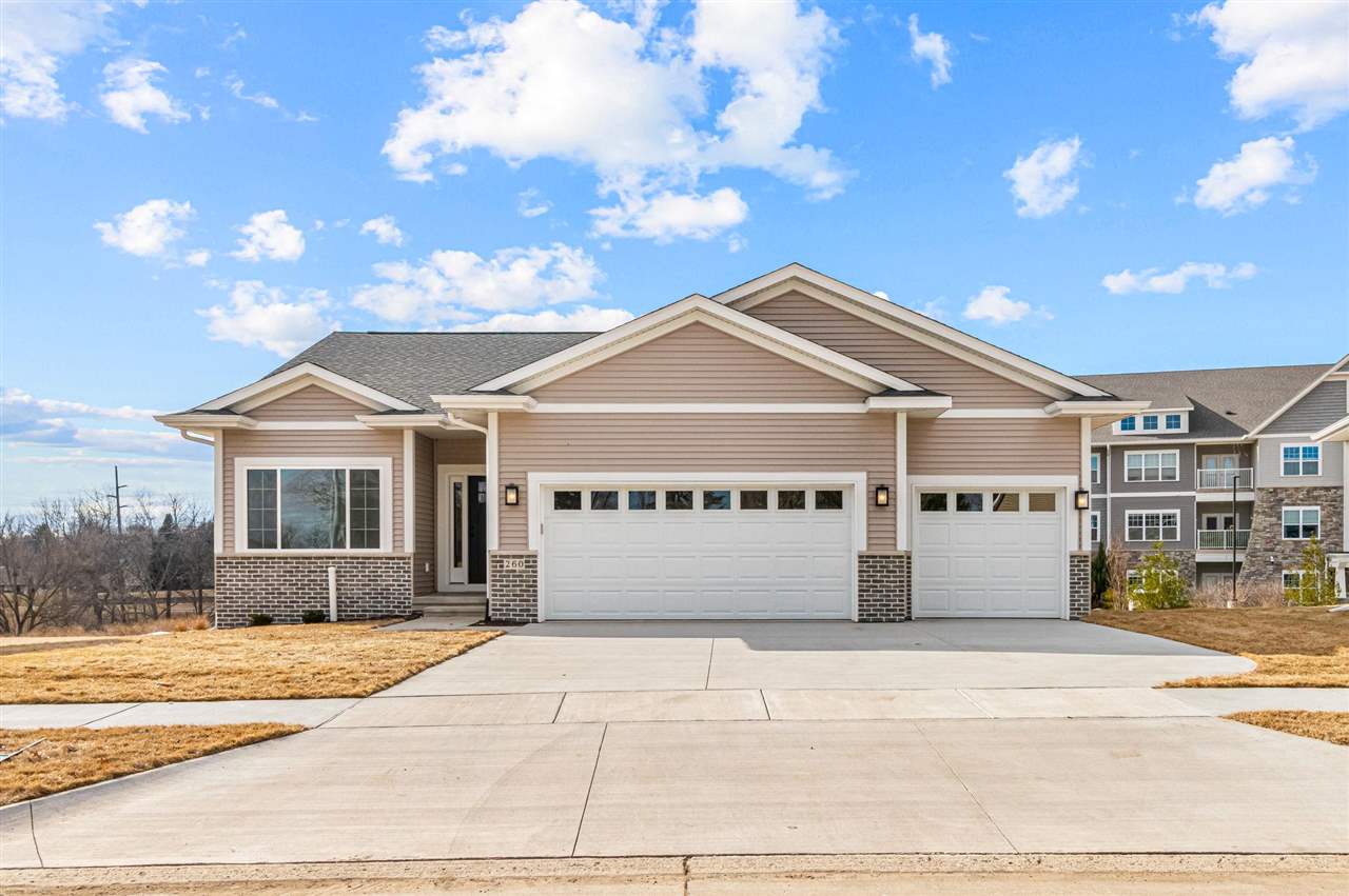 Photo 1 of 39 — 260 Pine Grove Ln, IowaCity, IA 52246