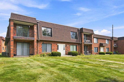 Photo of 5720 Golden Ct NE 55 #55, CedarRapids, IA 52402 (MLS # 202605400)