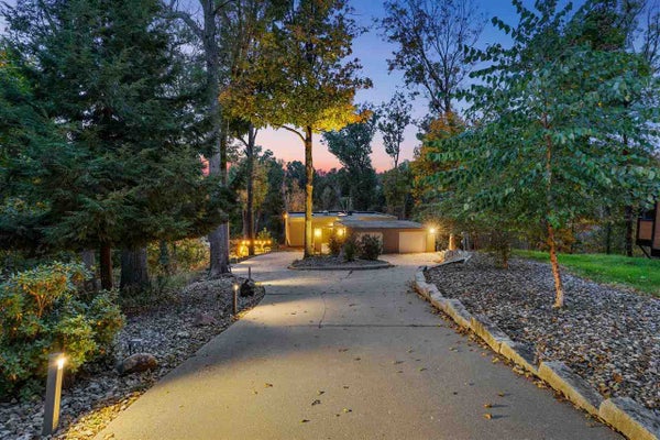 4330 EAGLEMERE CT SE, CEDAR RAPIDS, IA 52403 - Image 41bb3bb89e8be47bad3713833ca17cd5/471631680
