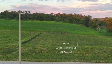 Photo of 2312 Kestrel Dr SE, Cedar Rapids, IA 52403 (MLS # 202505525)