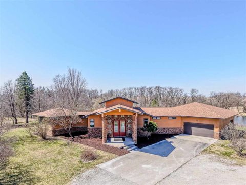 Photo of 1330 100th St, WestLiberty, IA 52776 (MLS # 202602196)