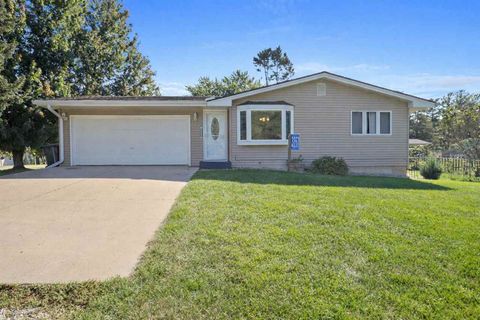 Photo of 3257 NE Windward St, Solon, IA 52333 (MLS # 202602039)