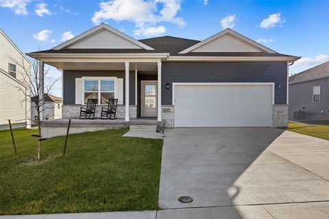 Photo of 623 E Goldfinch Dr, Tiffin, IA 52340 (MLS # 202506969)