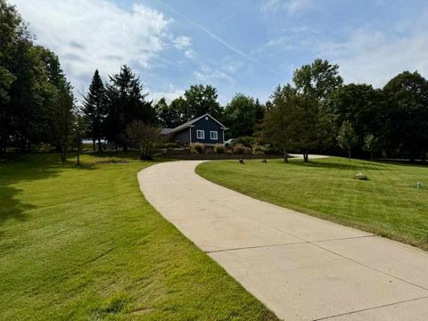 Photo of 2698 Hidden Valley Trl NE, Solon, IA 52333 (MLS # 202602084)