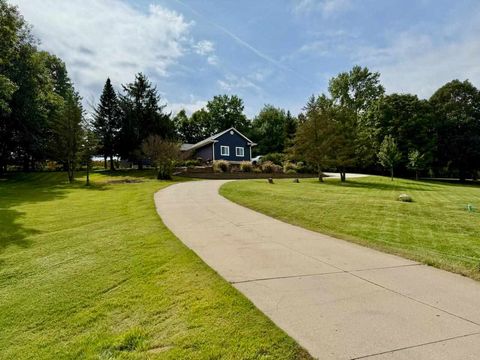 Photo of 2698 Hidden Valley Trl NE, Solon, IA 52333 (MLS # 202602084)