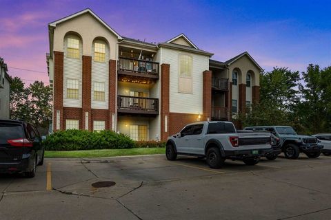 Photo of 805 Blue Sky Dr 301 #301, IA 52317 (MLS # 202506427)