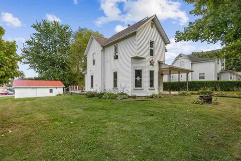 Photo of 908 Lynn St, Tipton, IA 52772 (MLS # 202602265)