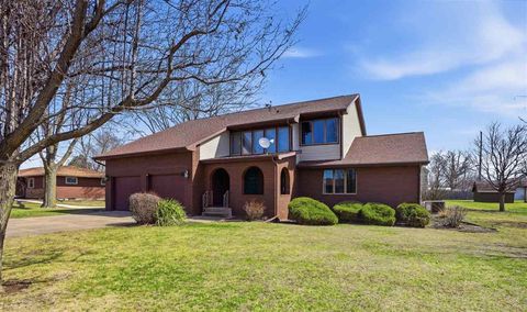 Photo of 211 N Jefferson St., Keota, IA 52248 (MLS # 202601922)