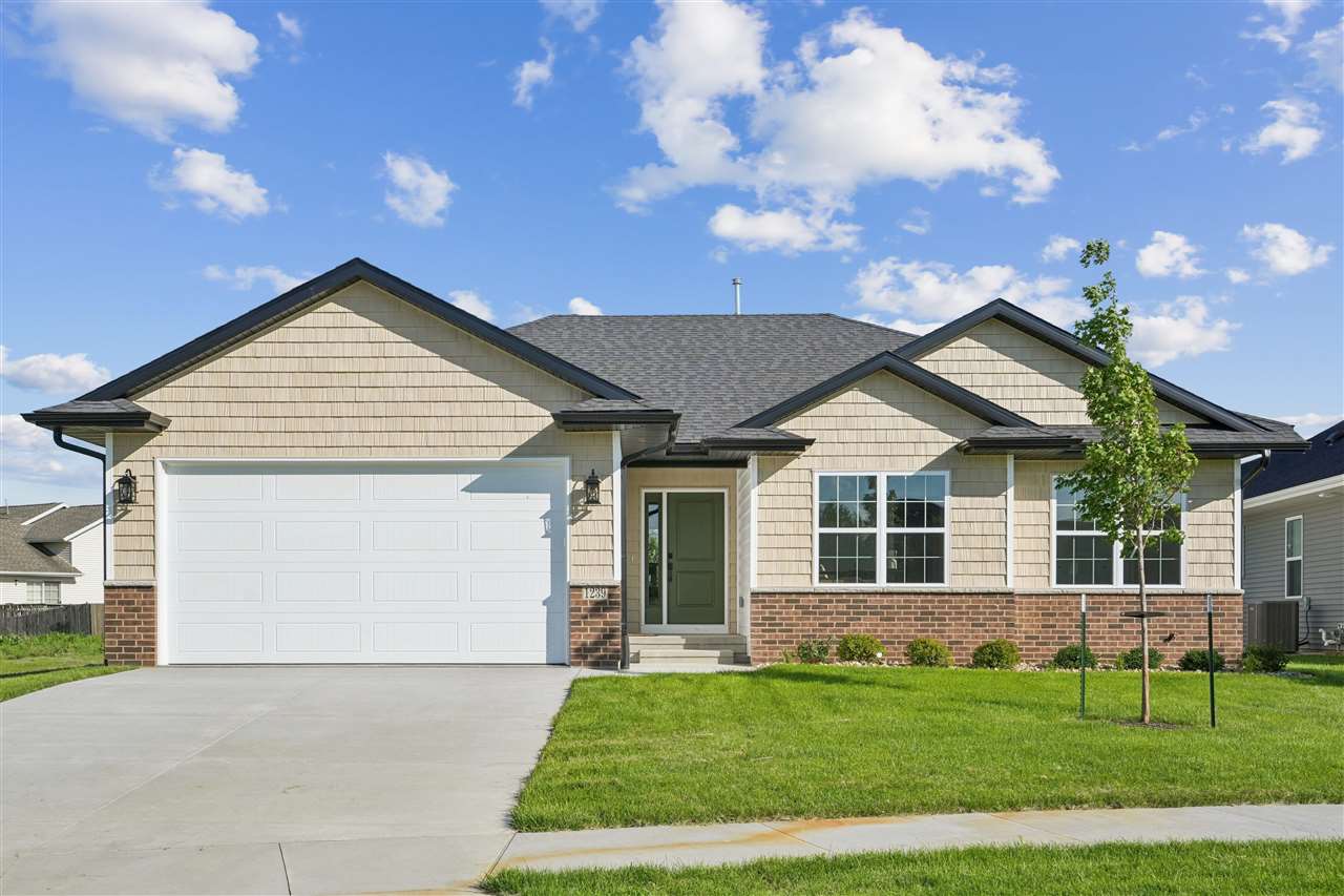 Photo 1 of 32 — 1239 Sand Prairie Dr, IowaCity, IA 52240