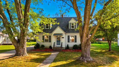 Photo of 608 5th St, Kalona, IA 52247 (MLS # 202506450)