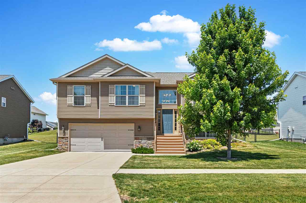 Photo 1 of 34 — 330 S Stewart, NorthLiberty, IA 52317