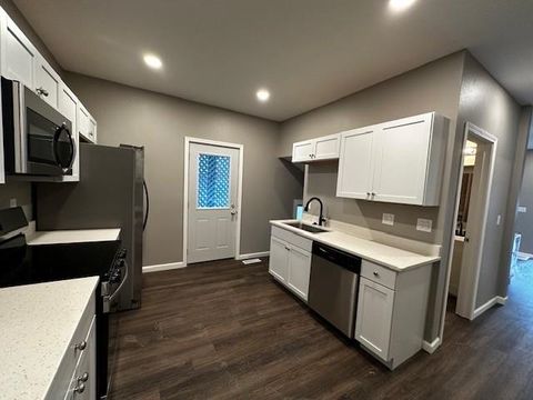 Photo of 905 E Burlington Street, IowaCity, IA 52240 (MLS # 202600149)