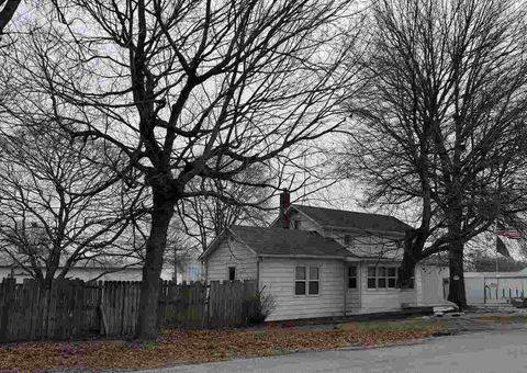 Photo of 404 Main St, Nichols, IA 52766 (MLS # 202601086)