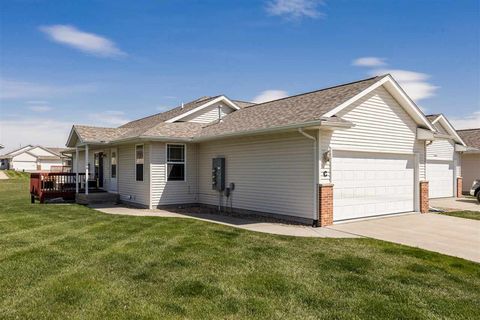 Photo of 3045 Samuel Ct SW Unit C, CedarRapids, IA 52404 (MLS # 202507158)