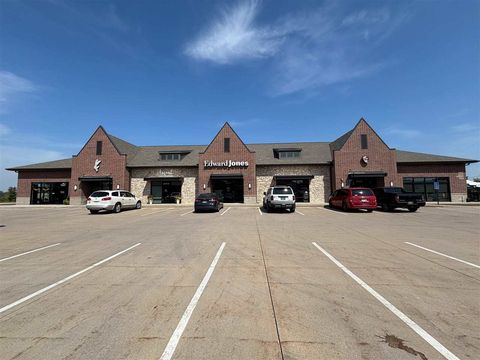 Photo of 295 Tower Terrace Rd C #C, Marion, IA 52302 (MLS # 202505719)