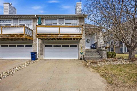 Photo of 1530 Ranier Dr, IowaCity, IA 52246 (MLS # 202601971)