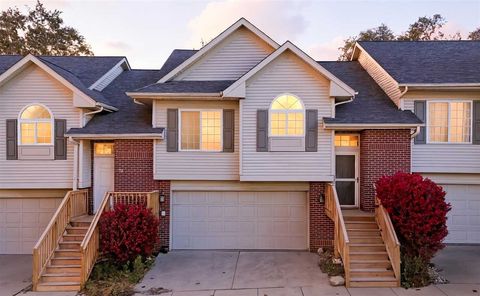 Photo of 60 David Lee Ct, NorthLiberty, IA 52317 (MLS # 202506882)