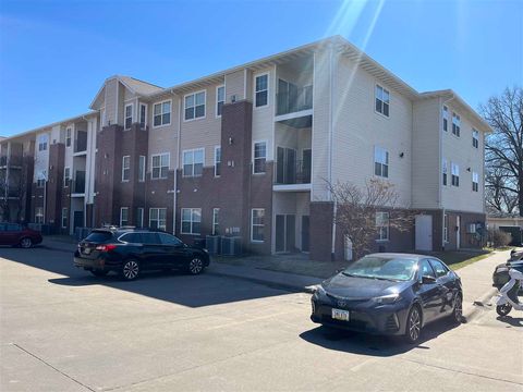 Photo of 600 Grandview Court Unit 623 623, Iowa City, IA 52246 (MLS # 202501887)