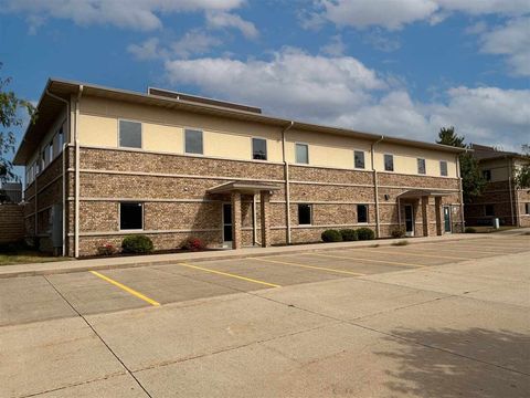 Photo of 2854 Coral Ct 4A #4A, IA 52241 (MLS # 202506036)