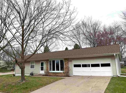 Photo of 3302 Tulane Ave, IowaCity, IA 52245 (MLS # 202602243)