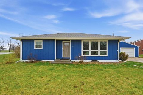 Photo of 261 Larick Dr, Marion, IA 52302 (MLS # 202602256)