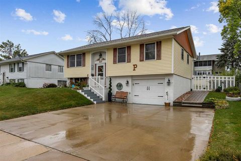 Photo of 6127 Underwood Ave SW, IA 52404 (MLS # 202506334)