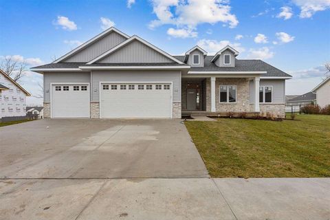 Photo of 517 Elizabeth Ln, Tiffin, IA 52340 (MLS # 202507106)