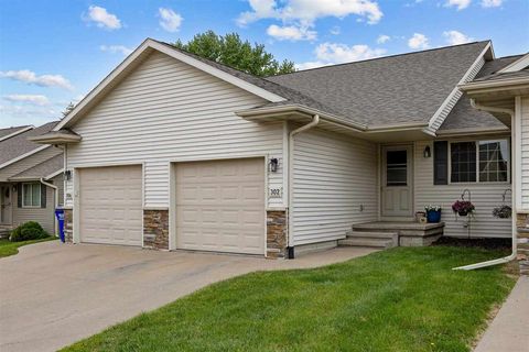 Photo of 302 Duchess Drive, Solon, IA 52333 (MLS # 202503496)