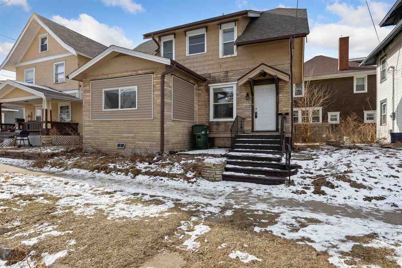 Photo 1 of 28 — 509 14th St SE, CedarRapids, IA 52403