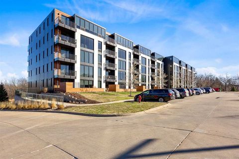 Photo of 1 University Way 406 #406, IowaCity, IA 52246 (MLS # 202602076)