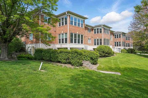 Photo of 2601 Hickory Trl 4 #4, Iowa City, IA 52245 (MLS # 202503012)