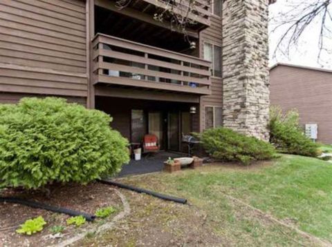 Photo of 1705 Lynncrest Dr, Coralville, IA 52241 (MLS # 202604380)