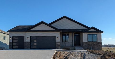 Photo of 3072 Ridgeview Cir, Coralville, IA 52241 (MLS # 202601290)