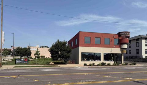 Photo of 808 3rd Ave SE, Cedar Rapids, IA 52401 (MLS # 202505062)