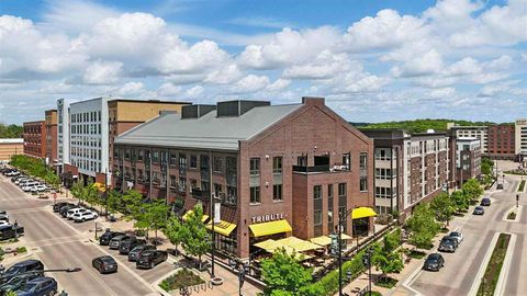 Photo of 901 E 2nd Ave #212, Coralville, IA 52241 (MLS # 202503233)