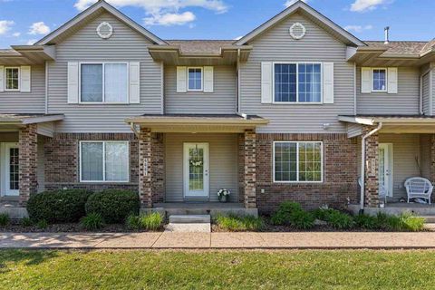 Photo of 4441 E Court St, Iowa City, IA 52245 (MLS # 202503142)