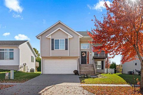 Photo of 923 Augusta Cir, NorthLiberty, IA 52317 (MLS # 202506999)