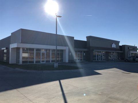 Photo of 1275 Highway 1 W B #B, Iowa City, IA 52246 (MLS # 202505176)