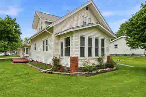 Photo of 327 Rose Ave, Swisher, IA 52338 (MLS # 202603423)