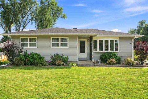 Photo of 2143 NE Richard Drive, CedarRapids, IA 52402 (MLS # 202605221)