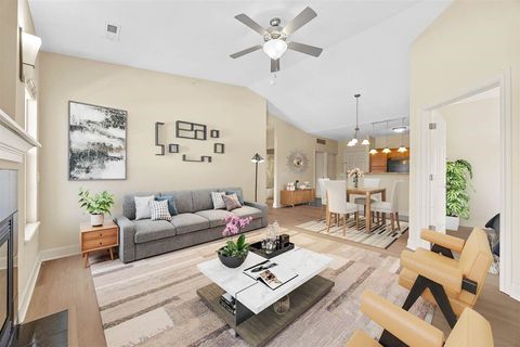 Photo of 600 Grandview Ct 635 #635, IowaCity, IA 52246 (MLS # 202601828)