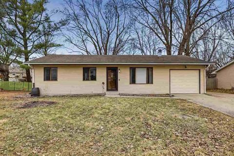 Photo of 1117 Apple Ct, IowaCity, IA 52240 (MLS # 202601774)