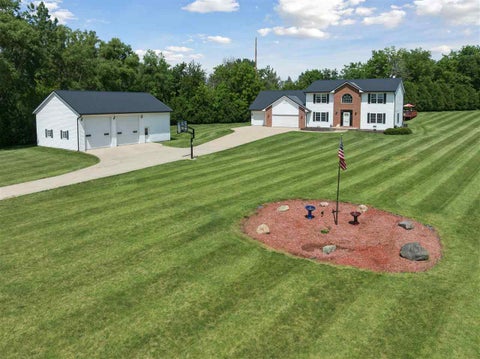 Photo of 106 Richland Ave, Urbana, IA 52345 (MLS # 202603732)