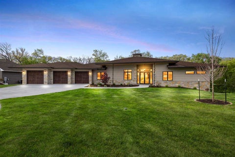 Photo of 215 North Ridge Pl, Kalona, IA 52247 (MLS # 202605599)