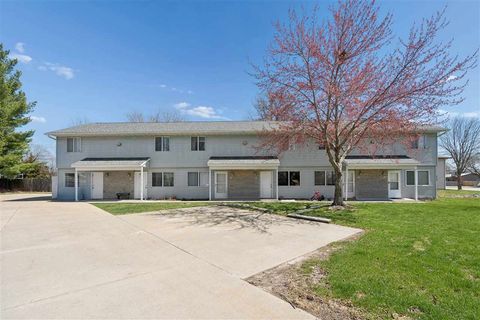 Photo of 464 N Dubuque St D #D, NorthLiberty, IA 52317 (MLS # 202602316)