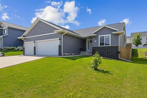 Photo of 4131 Olivia Ct, IowaCity, IA 52245 (MLS # 202506883)