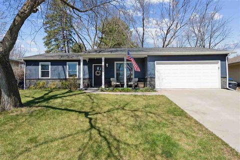 Photo of 3236 Hastings Ave, Iowa City, IA 52245 (MLS # 202502419)