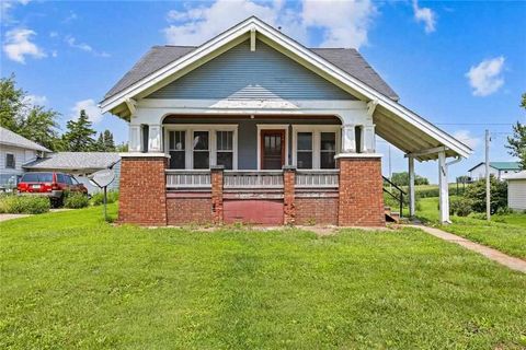 Photo of 506 W 9th Street, Tipton, IA 52772 (MLS # 202507412)